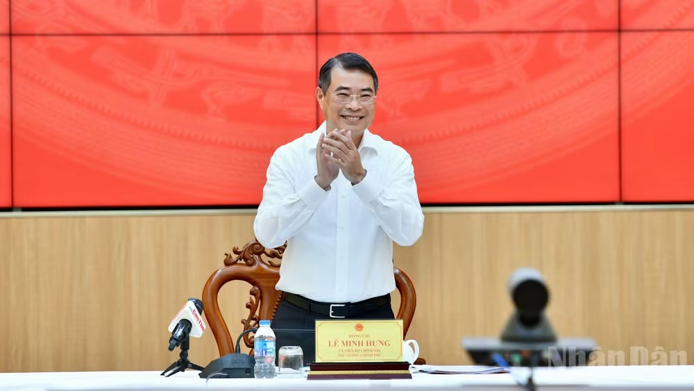 Thủ tướng Chính phủ Lê Minh Hưng chủ trì cuộc làm việc với Ban Thường vụ Thành ủy Cần Thơ. (Ảnh: Thanh Giang)