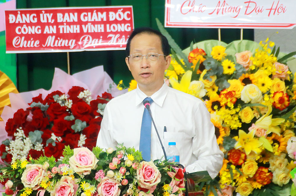 Đồng chí Nguyễn Trúc Sơn - Ủy viên Ban Thường vụ Tỉnh ủy, Phó Chủ tịch UBND tỉnh phát biểu chỉ đạo đại hội.