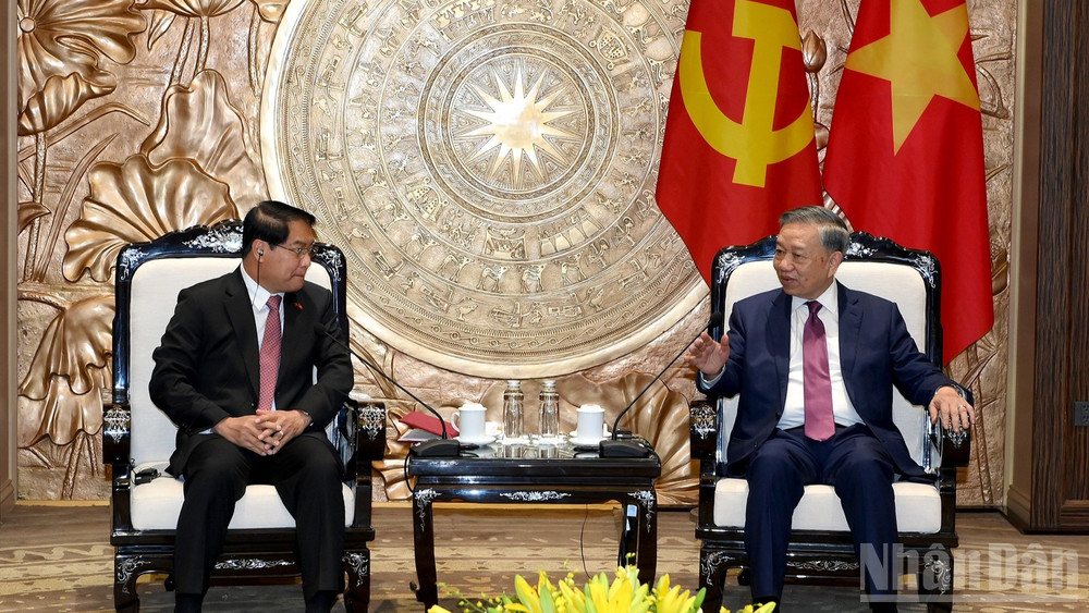 Tổng Bí thư, Chủ tịch nước Tô Lâm phát biểu tại buổi tiếp Đoàn đại biểu Thủ đô Viêng Chăn (Lào). (Ảnh: ĐĂNG KHOA)
