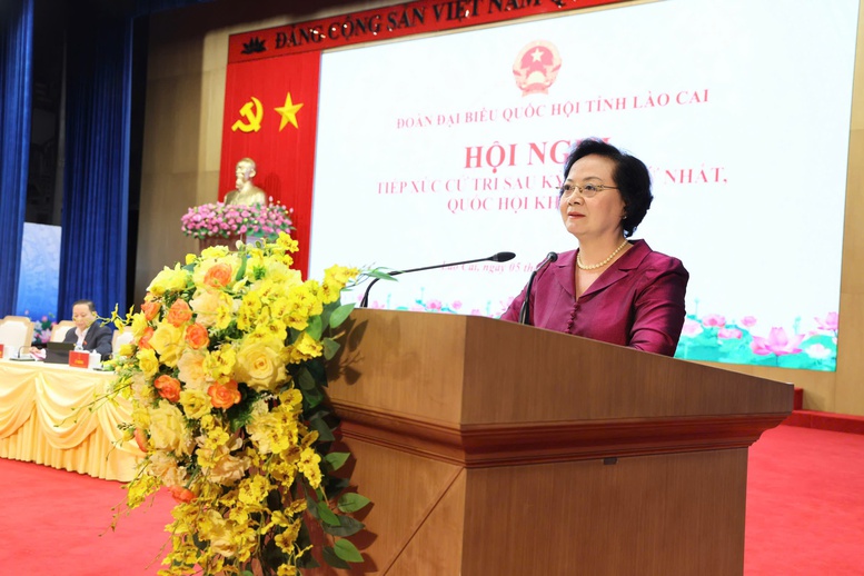 Phó Thủ tướng Phạm Thị Thanh Trà trực tiếp làm rõ và trả lời các nội dung cử tri quan tâm - Ảnh: VGP/Thu Giang