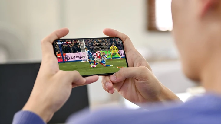 Ngoại hạng Anh giờ đây đã có thể xem được trên nhiều thiết bị. Ảnh: FPT Play

