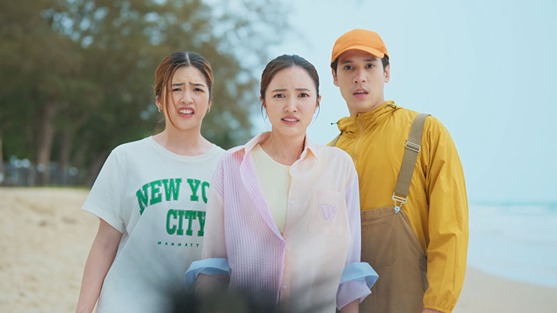 Nhưng càng cố thể hiện, Thee càng mất điểm bởi loạt sự cố cười ra nước mắt.