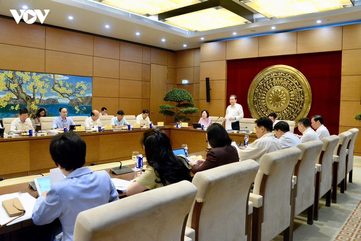 Chủ tịch Quốc hội Trần Thanh Mẫn đã làm việc với Thường trực Ủy ban Kinh tế và Tài chính
