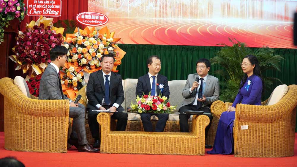Tọa đàm trao đổi về khoa học công nghệ và chuyển đổi số trong khuôn khổ Diễn đàn Mekong về khoa học công nghệ, đổi mới sáng tạo và chuyển đổi số được tổ chức tại Vĩnh Long.