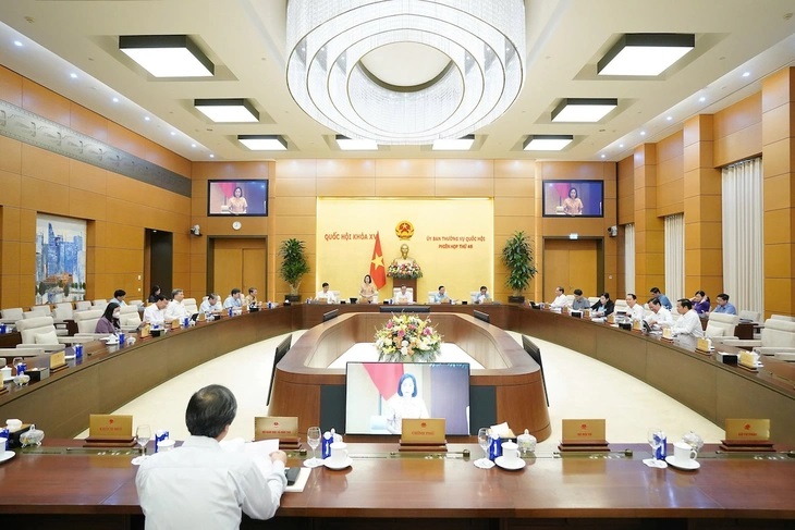 Quang cảnh phiên họp - Ảnh: GIA HÂN