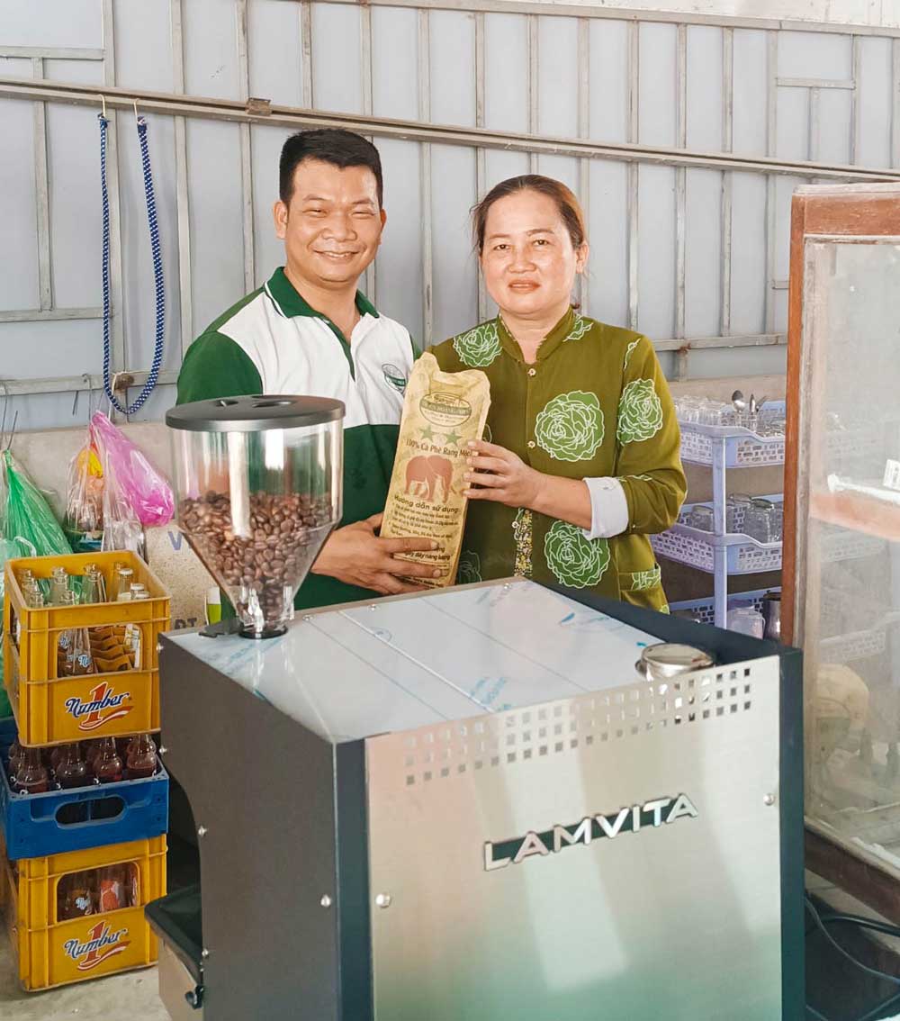 Tiếp tục hỗ trợ, đồng hành cùng các hộ kinh doanh, doanh nghiệp. Ảnh: THẢO TIÊN