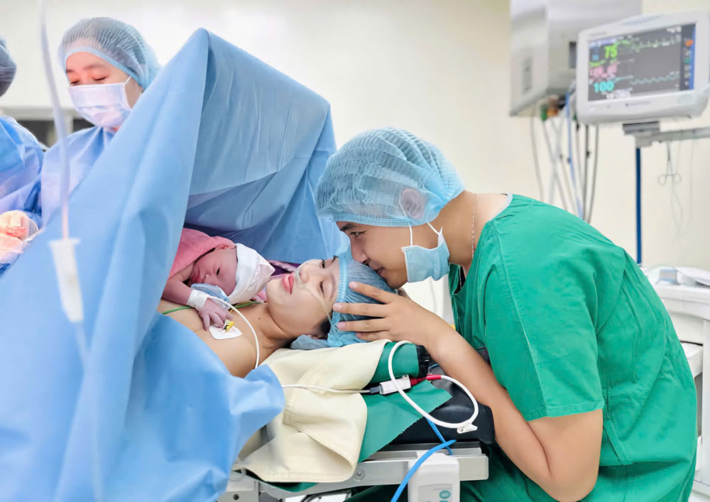 Rất cần có thêm các chính sách hỗ trợ về giáo dục cho trẻ em, nhà ở và việc làm cho phụ nữ sau sinh,... thì khuyến sinh mới hiệu quả.