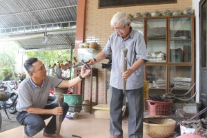 Làm báo với lòng biết ơn, nặng nợ quê hương