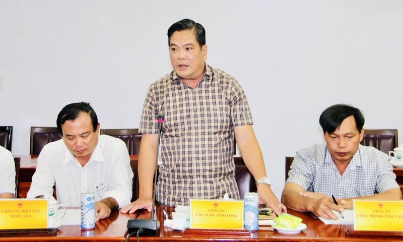 Đại diện công ty, doanh nghiệp chia sẻ về tình hình hoạt động sản xuất, kinh doanh.