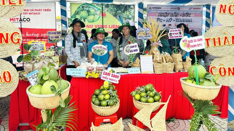 Phụ nữ tiếp cận nguồn vốn vay có điều kiện đầu tư khởi nghiệp, khởi sự kinh doanh.