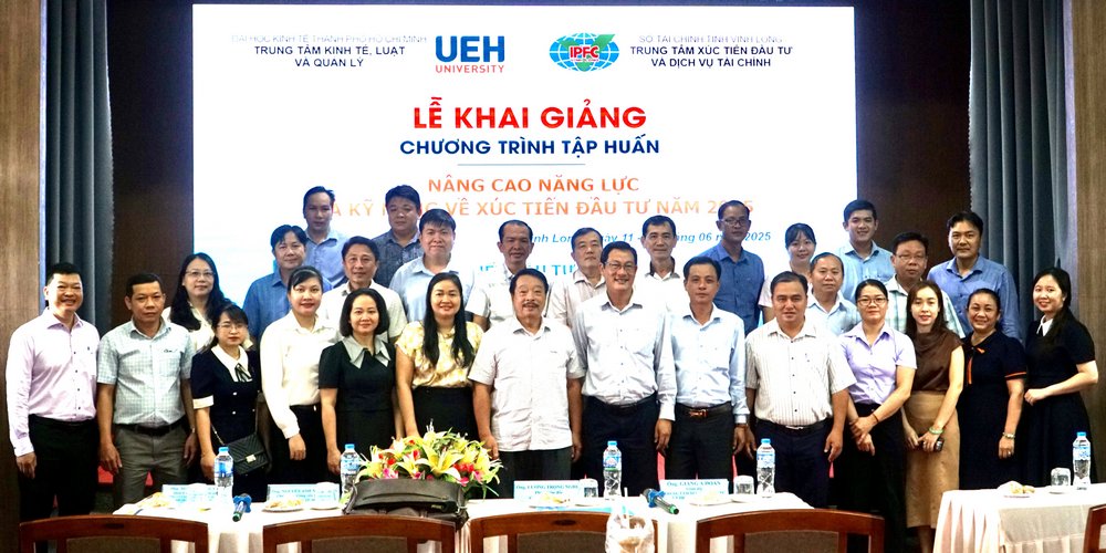  Lớp tập huấn nâng cao năng lực và kỹ năng về xúc tiến đầu tư năm 2025 thu hút hơn 30 học viên tham gia.