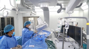 Cùng ngành y tế chăm sóc sức khỏe Nhân dân 