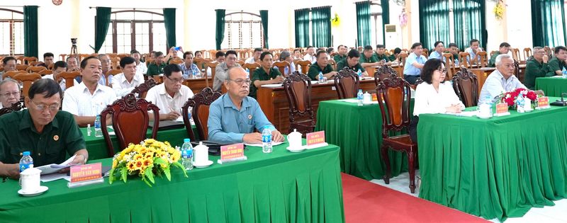 Đại biểu tham dự hội nghị. 