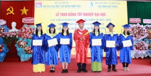 ĐH Đà Nẵng trao bằng tốt nghiệp cho các tân cử nhân học tại Vĩnh Long