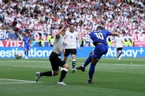 Mbappe đi vào lịch sử tuyển Pháp, phá kỷ lục của huyền thoại Thierry Henry