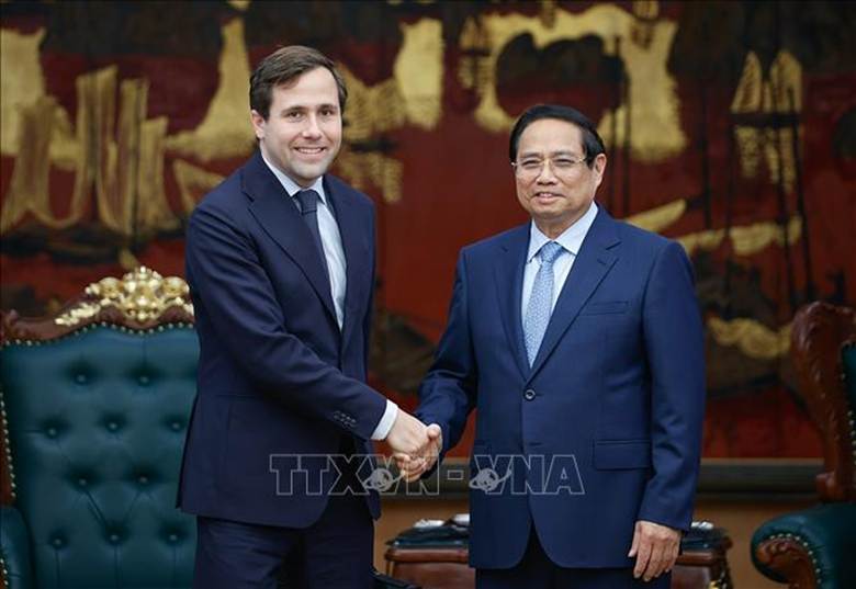 Ngày 12/5/2025, tại Hà Nội, Thủ tướng Phạm Minh Chính tiếp ông Benjamin Dousa, Bộ trưởng Hợp tác Phát triển Quốc tế và Ngoại thương Thụy Điển. Ảnh: Dương Giang/TTXVN