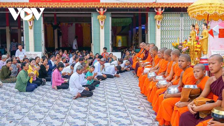 
Nghi lễ trong Lễ hội Thắk Côn của người Khmer
