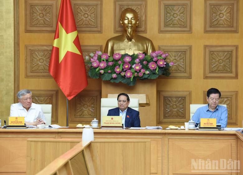 
Thủ tướng Chính phủ Phạm Minh Chính chủ trì cuộc họp. (Ảnh: TRẦN HẢI)