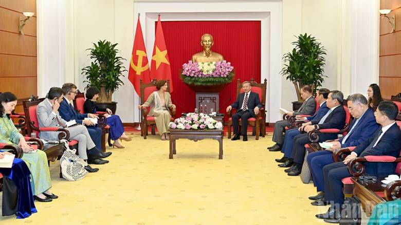 
Quang cảnh buổi tiếp tại Trụ sở Trung ương Đảng. (Ảnh: ĐĂNG KHOA)
