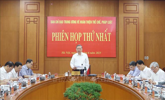 Tổng Bí thư chủ trì phiên họp. Ảnh: Thống Nhất/TTXVN