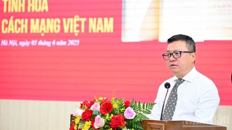
Tổng Biên tập Lê Quốc Minh phát biểu khai mạc sự kiện.