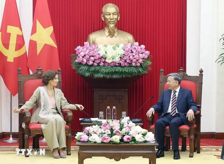 
Tổng Bí thư Tô Lâm tiếp bà Audrey Azoulay, Tổng Giám đốc Tổ chức Giáo dục, Khoa học và Văn hóa của Liên Hợp Quốc (UNESCO). Nguồn: TTXVN