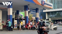 Giá xăng dầu giảm đồng loạt từ 0h00 sáng 1/7 khi thực hiện giảm thuế VAT 2%