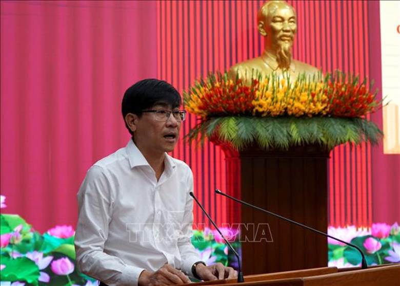 Trưởng ban Tuyên giáo và Dân vận Thành ủy Đà Nẵng Trần Thắng Lợi phát biểu tại Hội thảo.