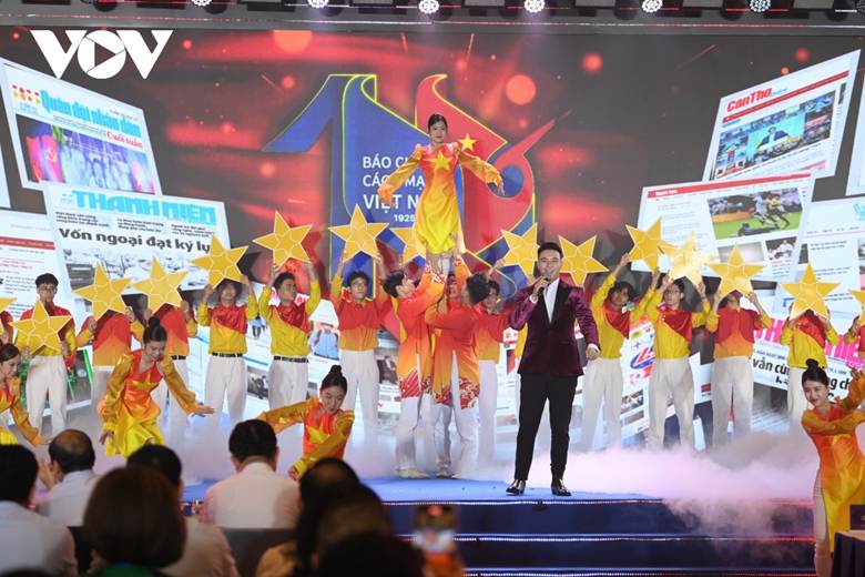 
Các tiết mục văn nghệ tại Lễ khai mạc Hội báo toàn quốc 2025.