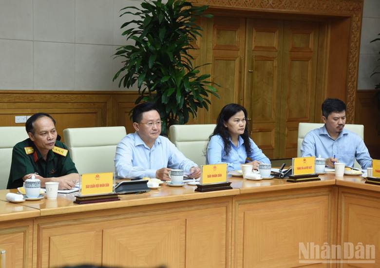 Các đại biểu tham dự cuộc họp. (Ảnh: TRẦN HẢI)