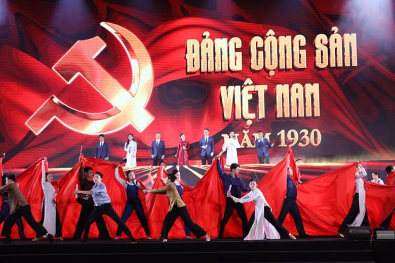 Theo Thủ tướng, suốt 100 năm qua, báo chí cách mạng Việt Nam không ngừng phát triển, ngày càng lớn mạnh - Ảnh: DANH KHANG