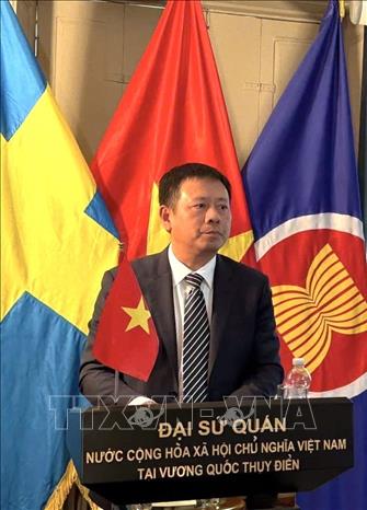 Đại sứ Việt Nam tại Thuỵ Điển Trần Văn Tuấn. Ảnh: TTXVN phát