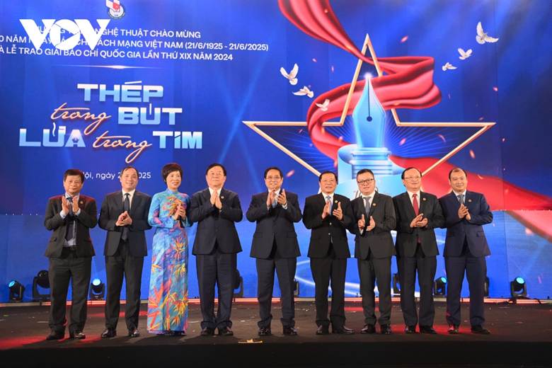 Theo đánh giá của Hội đồng chung khảo, điểm nổi bật năm nay chính là các sản phẩm báo chí đa phương tiện, báo chí sáng tạo được các cơ quan báo chí đầu tư công phu, ứng dụng công nghệ làm báo hiện đại, phát triển báo chí đa nền tảng, đa phương tiện song vẫn chuẩn mực về nội dung, bảo đảm tính chính trị, tư tưởng, tính chính xác, kịp thời, có tác động xã hội tích cực và mạnh mẽ, tăng sức hấp dẫn, tăng khả năng tiếp cận công chúng. Những tác phẩm được Hội đồng chung khảo lựa chọn rất xứng đáng để trao Giải Báo chí Quốc gia lần thứ 19.