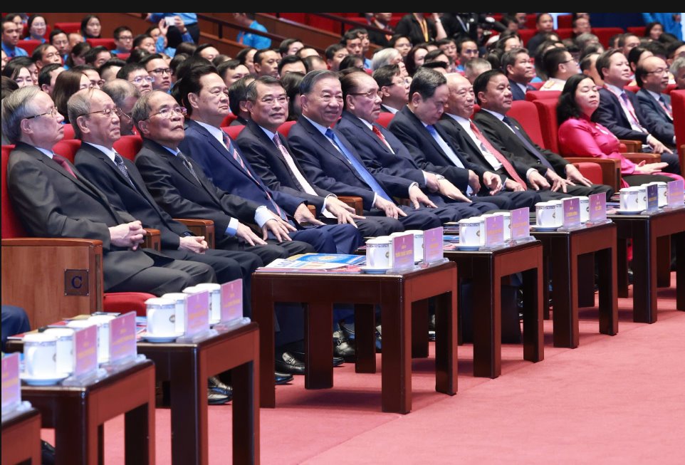Tổng Bí thư, Chủ tịch nước Tô Lâm và lãnh đạo Đảng, Nhà nước, nguyên lãnh đạo Đảng, Nhà nước dự Đại hội. Ảnh: Hải Nguyễn