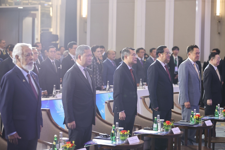 Thủ tướng Chính phủ Lê Minh Hưng, Thủ tướng Lào Sonexay Siphandone, Thủ tướng Campuchia Hun Manet, Thủ tướng Thái Lan Anutin Charnvirakul và Thủ tướng Timor-Leste Kay Rala Xanana Gusmão, Tổng Thư ký ASEAN Kao Kim Hourn dự Diễn đàn Tương lai ASEAN 2026 - Ảnh: VGP/Nhật Bắc