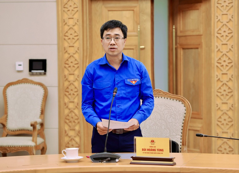 Đồng chí Bùi Hoàng Tùng, Ủy viên Ban Chấp hành Đảng bộ Chính phủ, Ủy viên Ban Thường vụ Trung ương Đoàn khóa XII, Bí thư Đoàn Thanh niên Chính phủ phát biểu - Ảnh: VGP/Lan Anh

