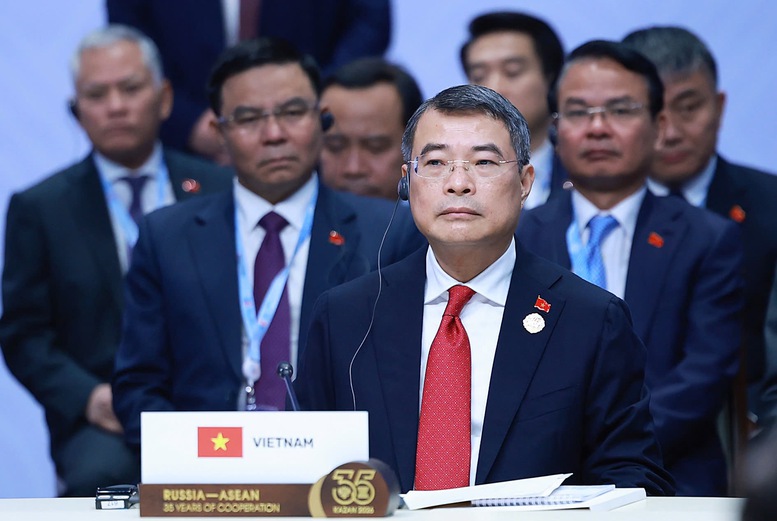Thủ tướng Chính phủ Lê Minh Hưng dẫn đầu Đoàn đại biểu cấp cao Việt Nam tham dự phiên toàn thể Hội nghị Cấp cao Kỷ niệm 35 năm quan hệ ASEAN - Nga - Ảnh VGP/Nhật Bắc