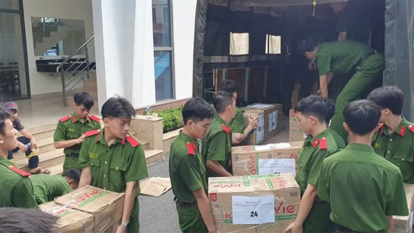 Trước mắt, Bộ Công an sẽ mang khoảng hơn 20 tấn hàng đến Venezuela.
