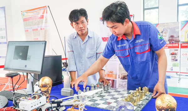 Đội ngũ trí thức trẻ tiếp tục phát huy vai trò trong phát triển khoa học, công nghệ, đổi mới sáng tạo và chuyển đổi số.