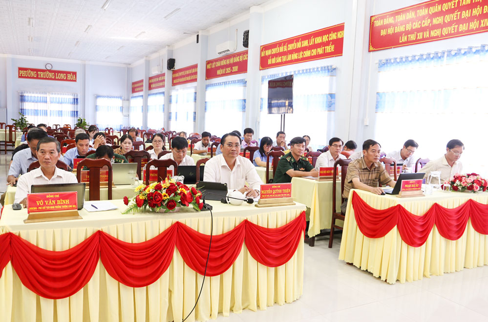Đại biểu dự hội nghị.