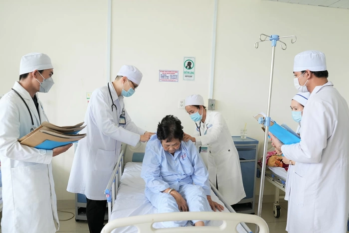 Chính sách bảo hiểm y tế xã, phường an toàn khu- điểm tựa an sinh