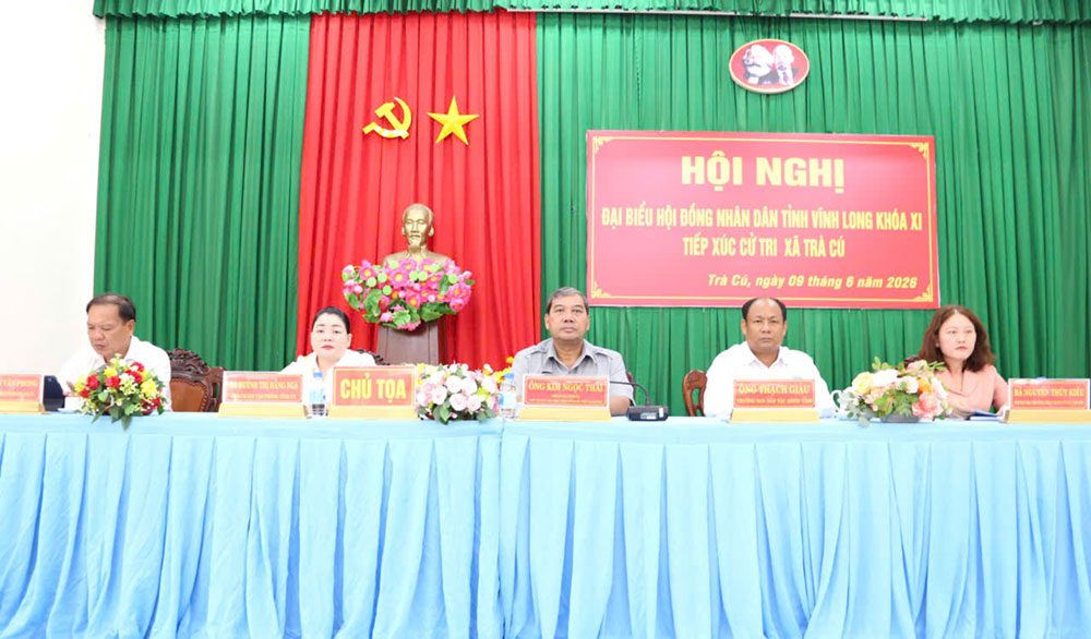 Tổ đại biểu số 6, HĐND tỉnh tiếp xúc cử tri xã Trà Cú.