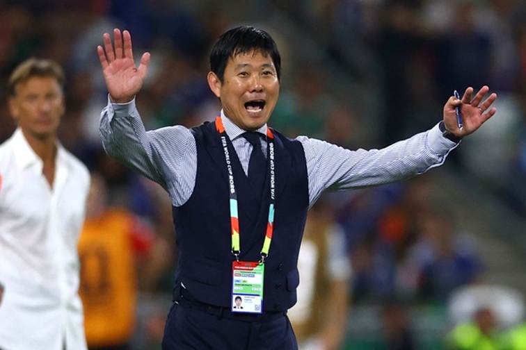 HLV Hajime Moriyasu giúp đội tuyển Nhật Bản chơi ấn tượng ở 2 trận mở màn World Cup 2026. ẢNH: REUTERS