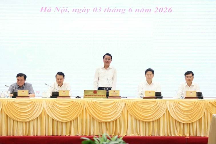 
Bộ trưởng, Chủ nhiệm Văn phòng Chính phủ Đặng Xuân Phong - người phát ngôn của Chính phủ, chủ trì họp báo thường kỳ tháng 5/2026. Ảnh: VGP