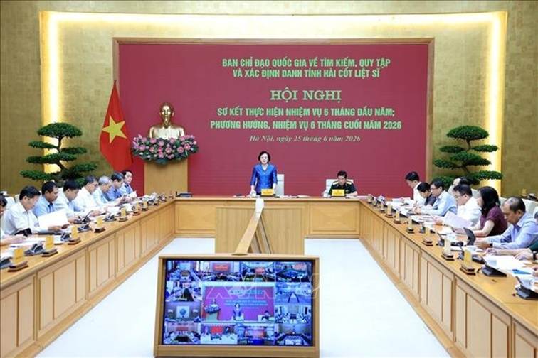 
Sáng 25/6/2026, tại Hà Nội, Phó Thủ tướng Phạm Thị Thanh Trà chủ trì Hội nghị sơ kết thực hiện nhiệm vụ 6 tháng đầu năm; phương hướng, nhiệm vụ 6 tháng cuối năm 2026 của Ban Chỉ đạo quốc gia về tìm kiếm, quy tập và xác định danh tính hài cốt liệt sĩ tổ chức. Ảnh: Tuấn Anh/TTXVN