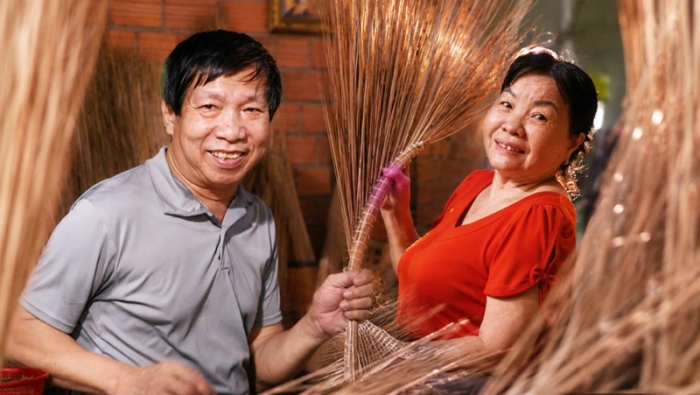 Vợ chồng đồng lòng vượt qua nghịch cảnh