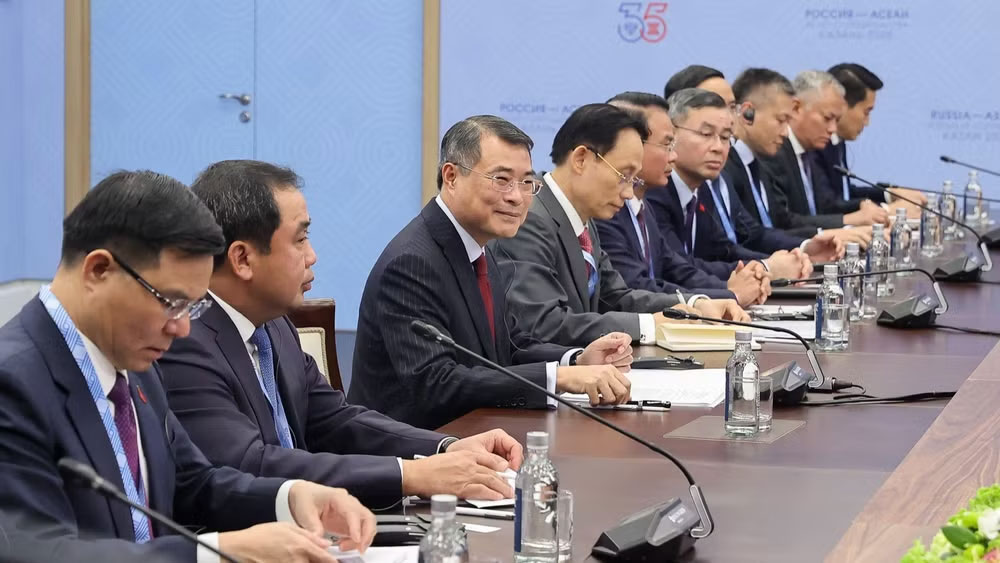 Thủ tướng Chính phủ Lê Minh Hưng phát biểu ý kiến tại cuộc hội kiến. (Ảnh: VGP/Nhật Bắc)