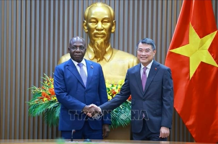 Thủ tướng Chính phủ Lê Minh Hưng tiếp Bộ trưởng Ngoại giao Angola