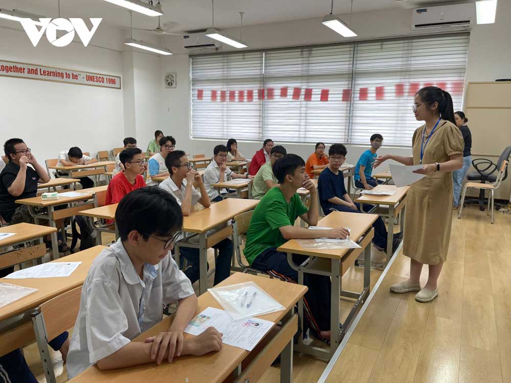 Điểm chuẩn tại nhiều tỉnh, thành giảm sâu, có nơi chỉ cần trung bình 1 điểm/môn cũng đỗ