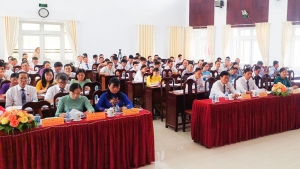 HĐND xã Long Hồ thông qua 4 nghị quyết tại Kỳ họp thứ hai